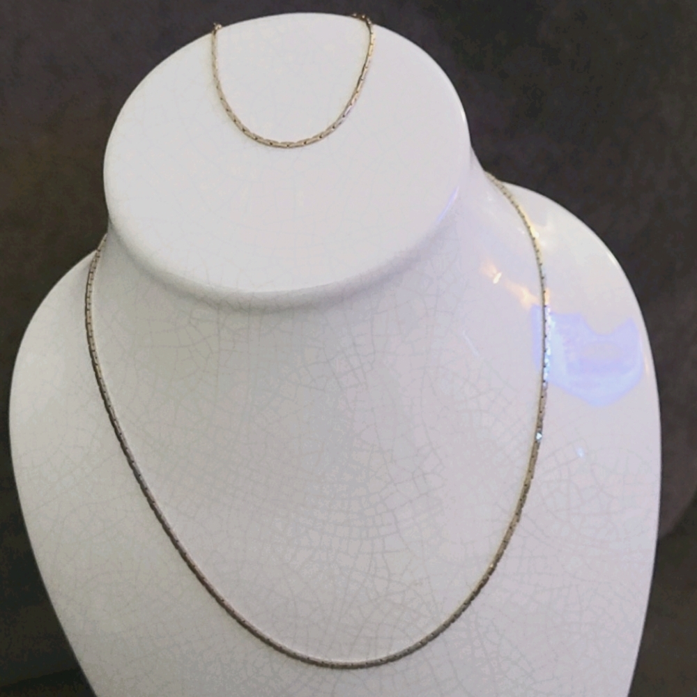 Vintage 18k gp White Gold Tone Necklace & Bracelet